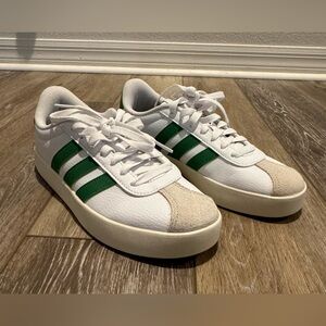 Like New Women’s Adidas